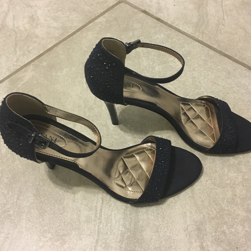 Alfani Navy sandals 💙 🎉🎉brand new never worn